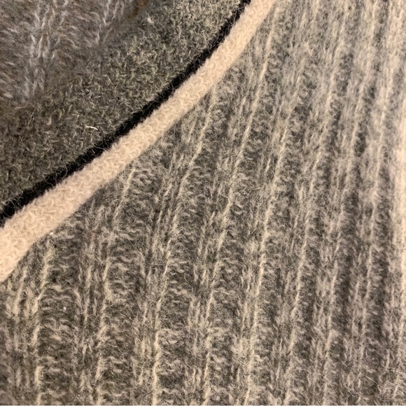 Vintage LAMB KNIT - Gray - 100% Virgin Wool V-Neck Sweater Mens Medium M - Picture 4 of 4